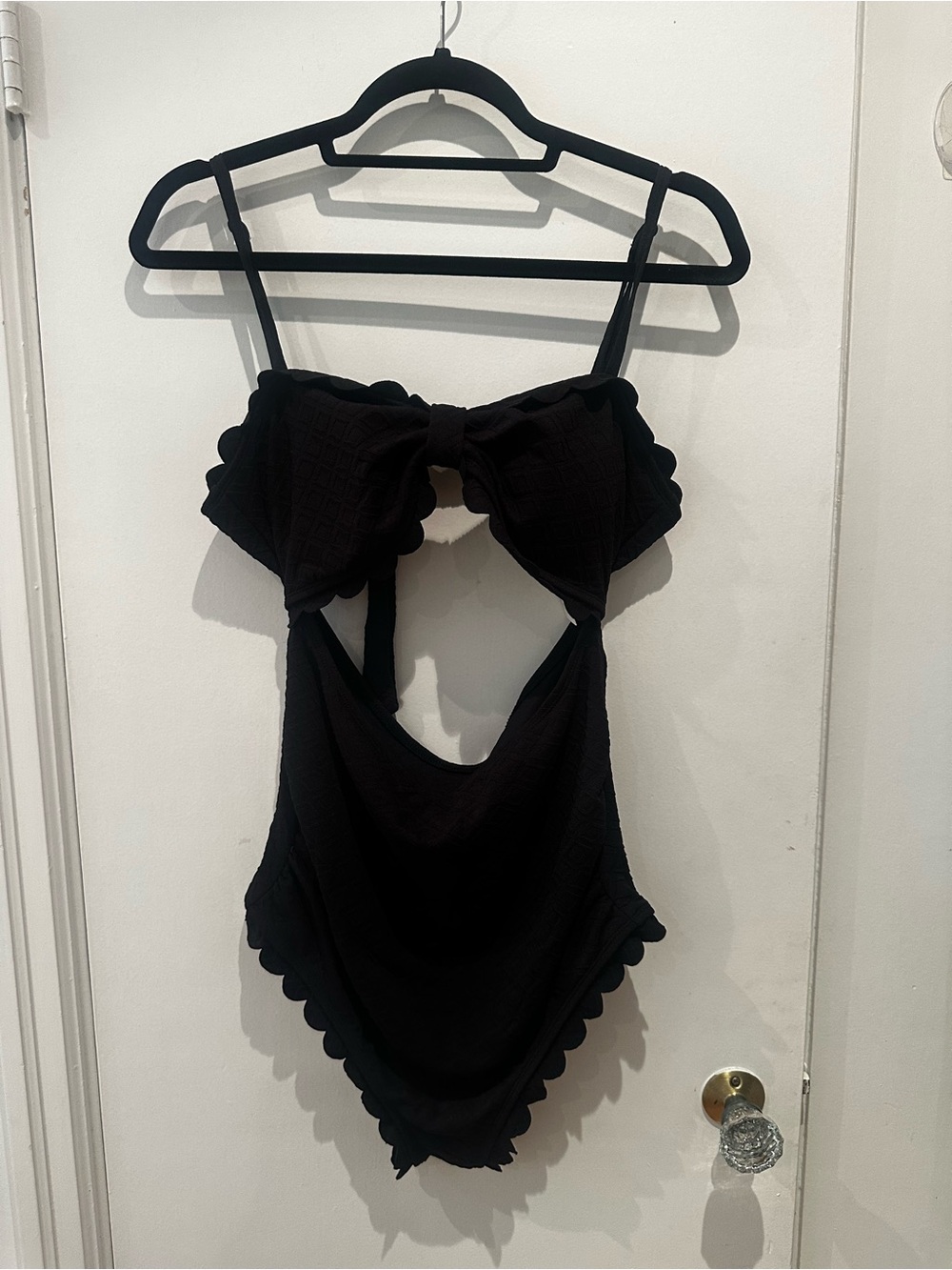 Scalloped Maternity One-Piece Swimwear - Black - Picture 2 of 4